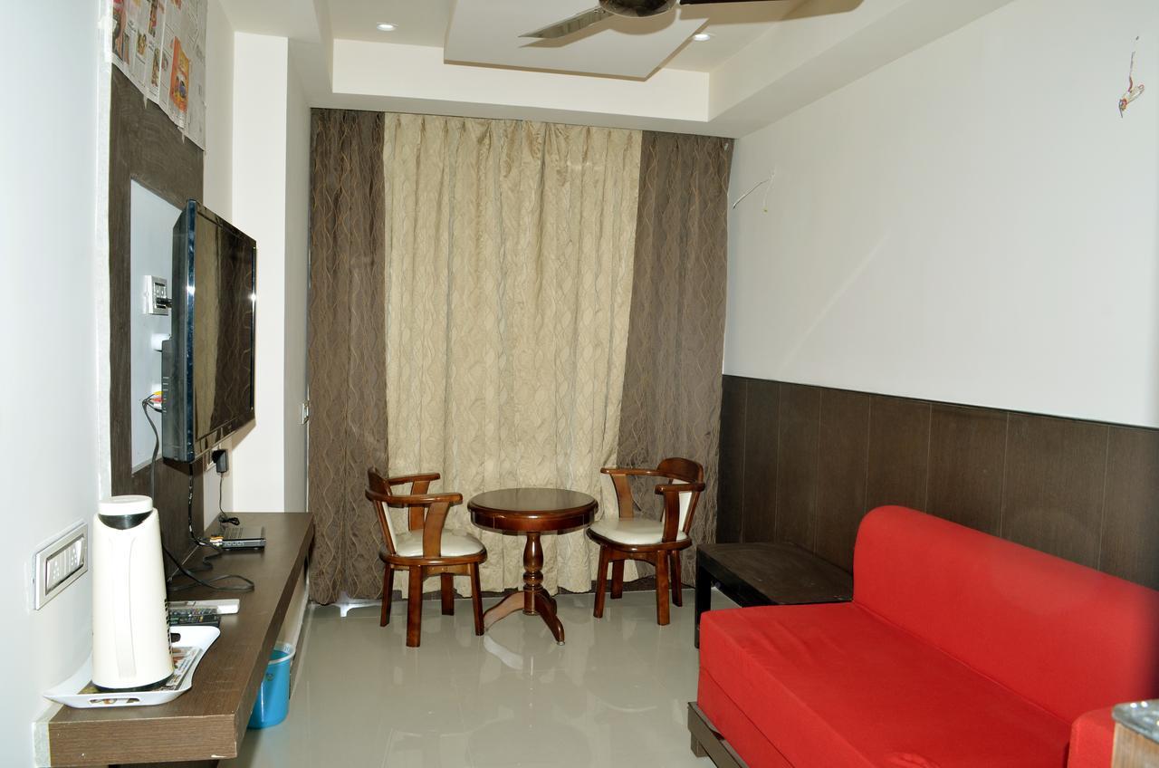 Hotel Surya Rajahmundry Ngoại thất bức ảnh